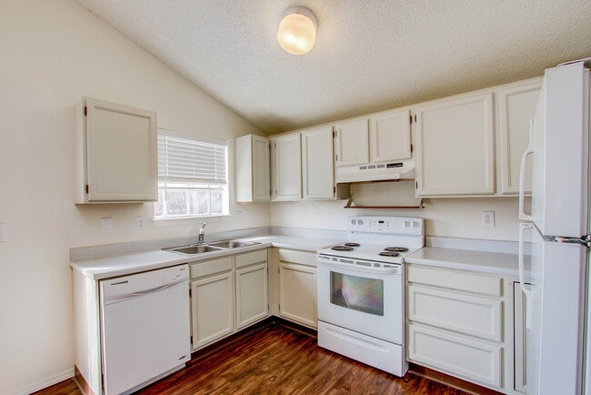 Photo - 3380 Beechwood Ct