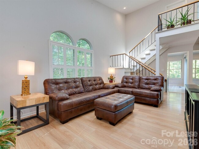 Photo - 9006 St Thomas Ln