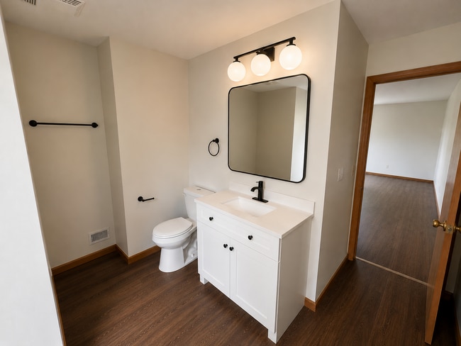 Photo - 865 Clark St N Unit 865  2