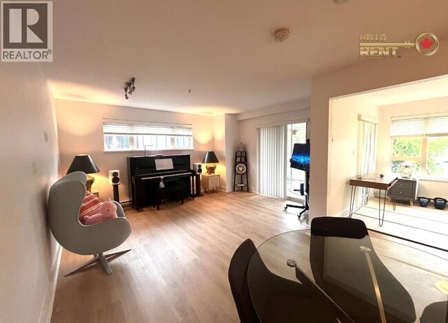 Photo - 2138 Old Dollarton Rd Unité 202