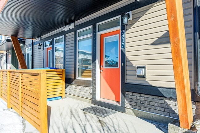 Building Photo - 10060-346 46 St NE