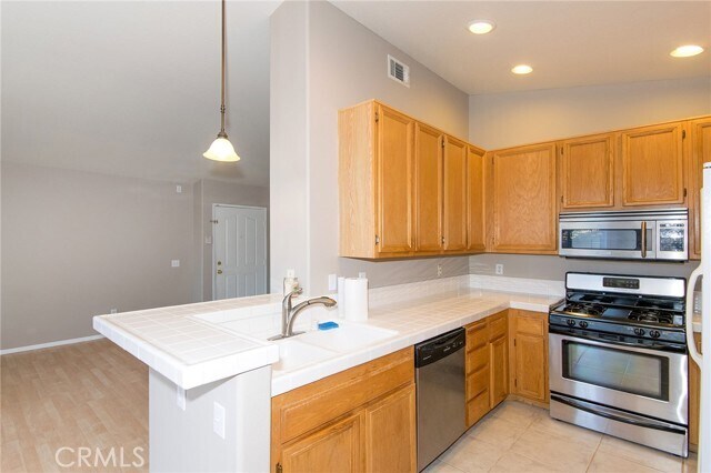 Photo - 289 Chaumont Cir