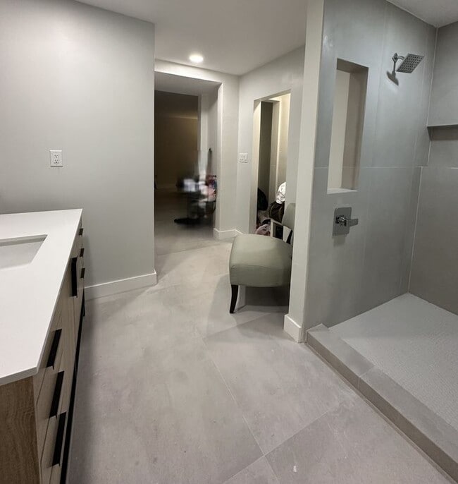 Photo - 831 NW 20th Ter