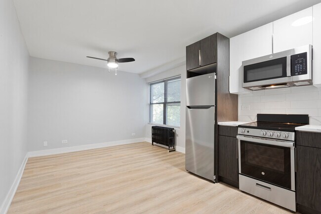 Photo - 6022 N Winthrop Ave