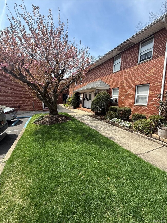 Photo - 1690 Grand Ave Unit B2