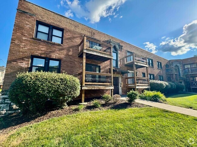 Building Photo - 4540 Jarboe St Unit 4 Rental