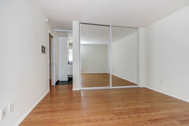 Photo - 117 Pacific St Unidad 106