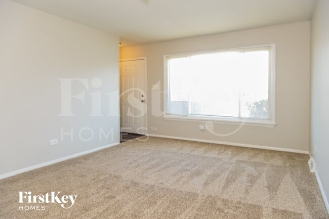 Photo - 744 Newell Ave