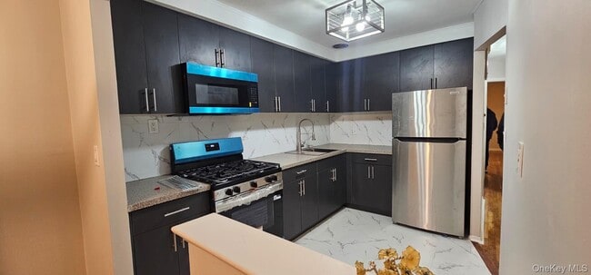 Photo - 260-16 Hillside Ave.