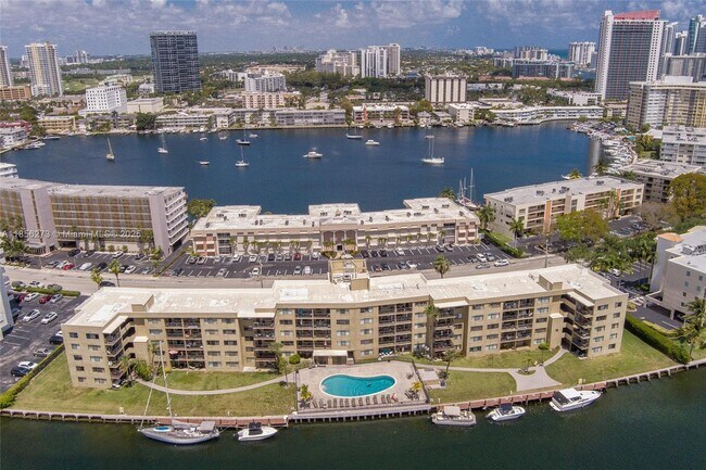 Photo - 301 Golden Isles Dr Unit 514