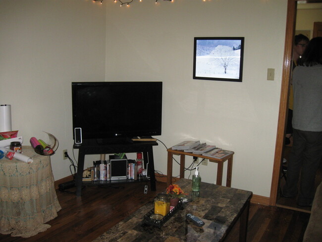 Building Photo - 334 W Nittany Ave Unit 1