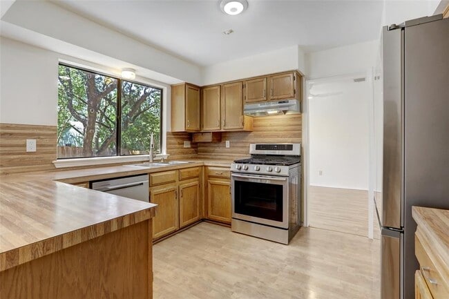 Photo - 12022 Cherie Dr