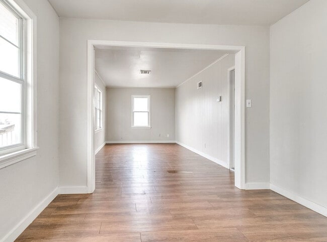 Photo - 7402 SE 15th St