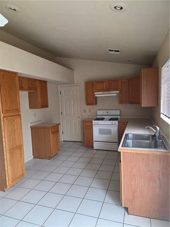 Photo - 3284 N Jewel St