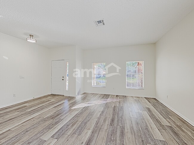 Photo - 2219 Darlin Cir