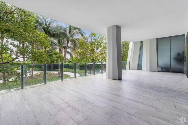 Building Photo - 2831 S Bayshore Dr Unit 402 Rental