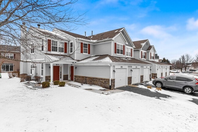 Building Photo - North Naperville Second Floor Two Bedroom Condo
