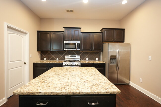 Photo - Bright 5BR w/ Island Kitchen,  Loft & 2-Car Garage in Mooresville