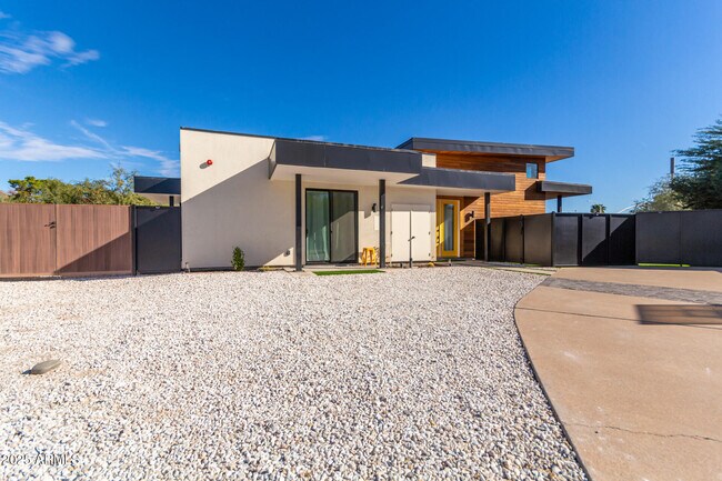 Photo - 8325 E Wethersfield Rd