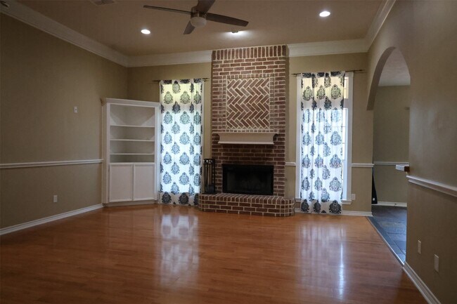 Photo - 4414 Woodland Ridge Dr