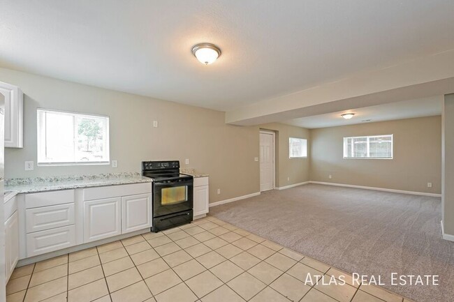 Photo - 4650 Vine St Unit B