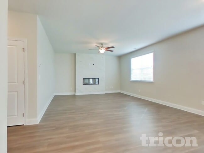 Photo - 36 Leyland Ct