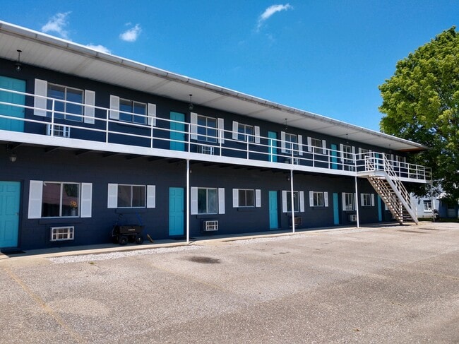 Building Photo - tanglewood apt Unit 20