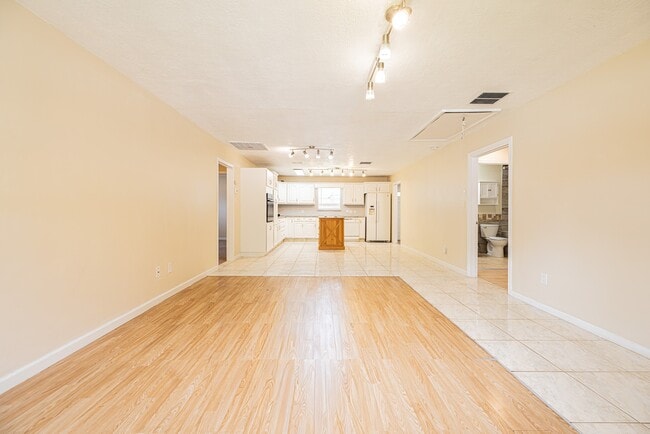 Photo - 4113 Edison St