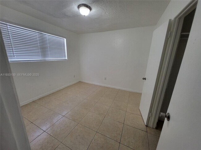 Photo - 1404 NW 60th St Unidad 1404