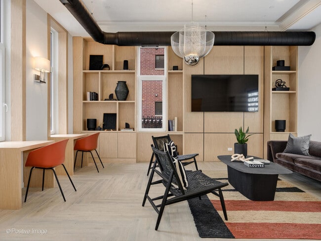 Photo - 2725 N Thatcher Ave Unit 204