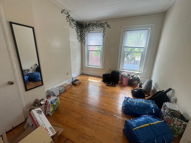 Photo - 247 Roxbury St Unidad 4B