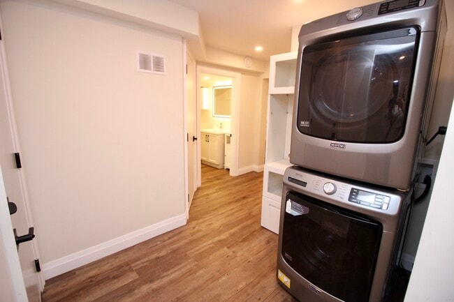 Photo - 3008 Young Ave