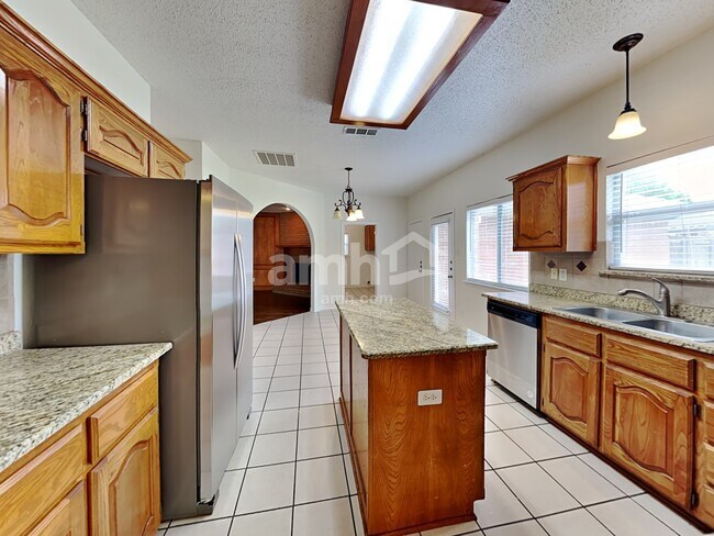 Photo - 962 Wisperwood Dr