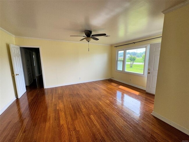 Photo - 114 Jackson St