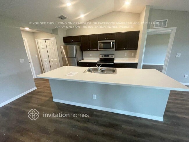 Photo - 1067 Paraclete Rd