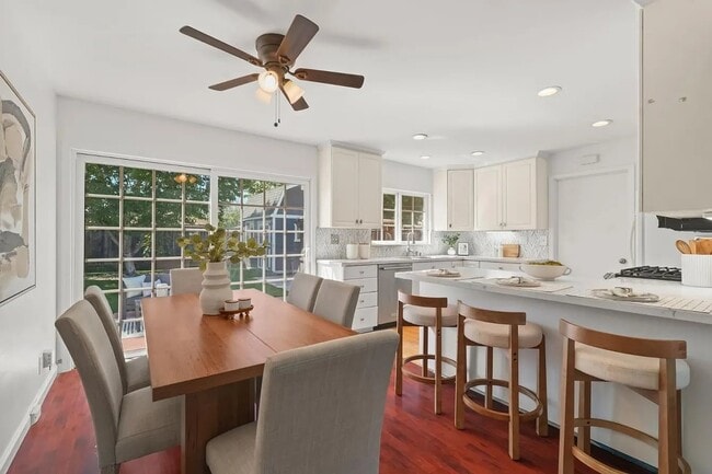 Photo - 919 Sixth Ave