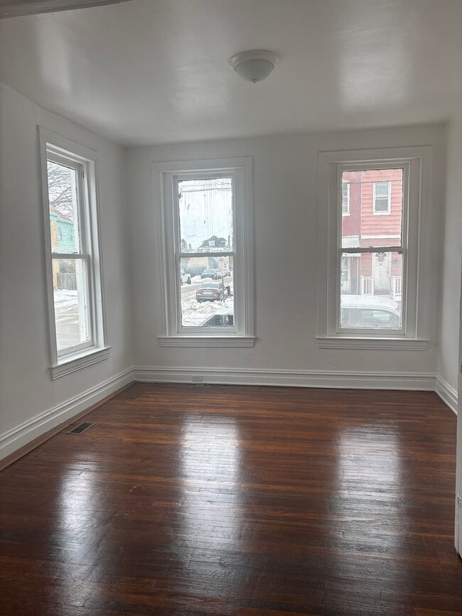 Photo - 1st Floor 2 Bedroom Apartment Near York College-York City SD