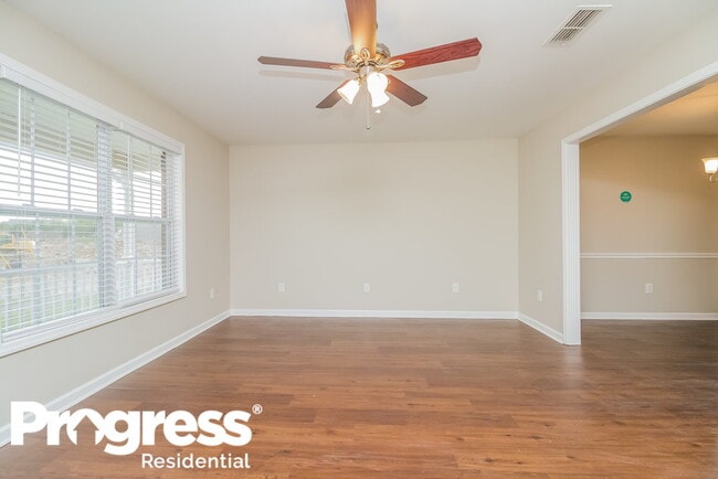 Photo - 1476 Priestshore Bay