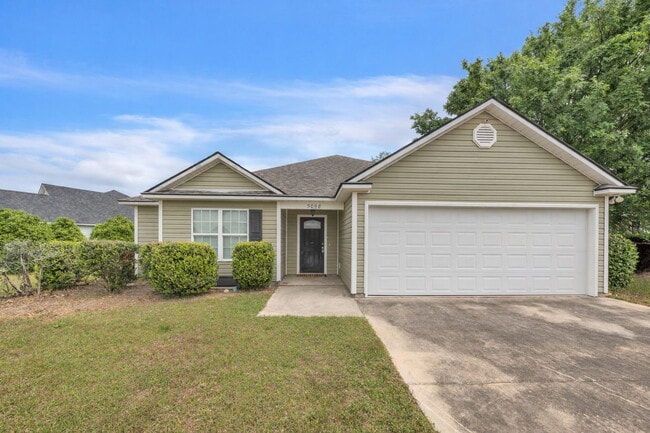 Building Photo - "Charming 3-Bedroom with 2 Full Baths in Valdosta – Perfect Blend of Comfort and Style!"