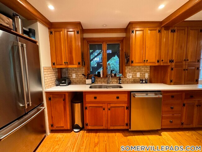 78 Sycamore St Unit 2