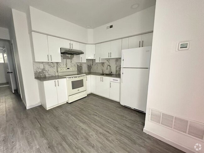 Building Photo - 915 Washington Ave Unit 1F Rental