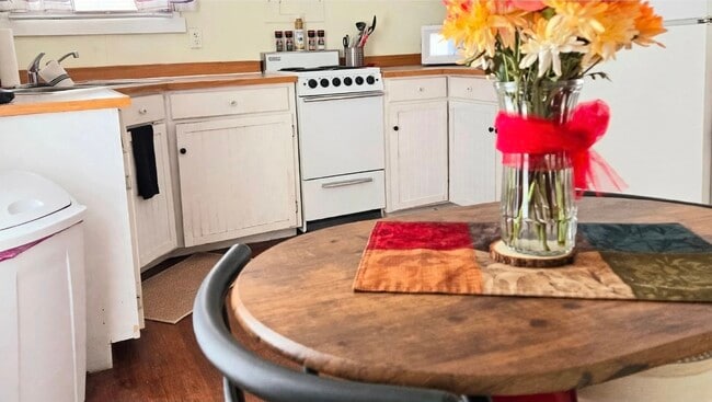 Microwave, toaster, coffee maker, electric tea kettle, pots, pans, utensils, plates, bowls & cups! - 76 N Main St Unit A2
