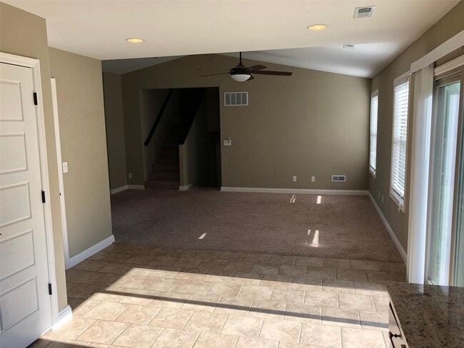 Photo - 114 Prairie Bluffs Dr