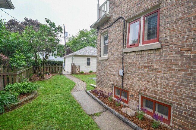 Photo - 3151 S Quincy Ave Unit B