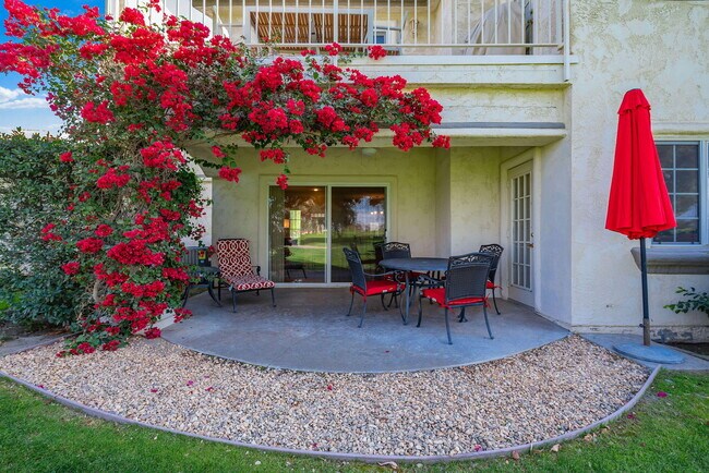 207 Desert Falls Cir