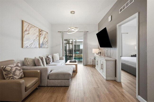 Photo - 285 Famagusta Dr