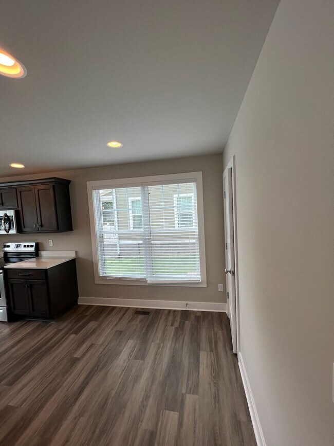 Photo - Topper Heights Unit 311