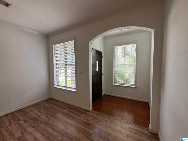 Photo - 1033 Ashwood Dr