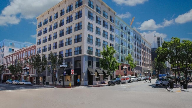 Building Photo - 445 Island Ave Unit 407