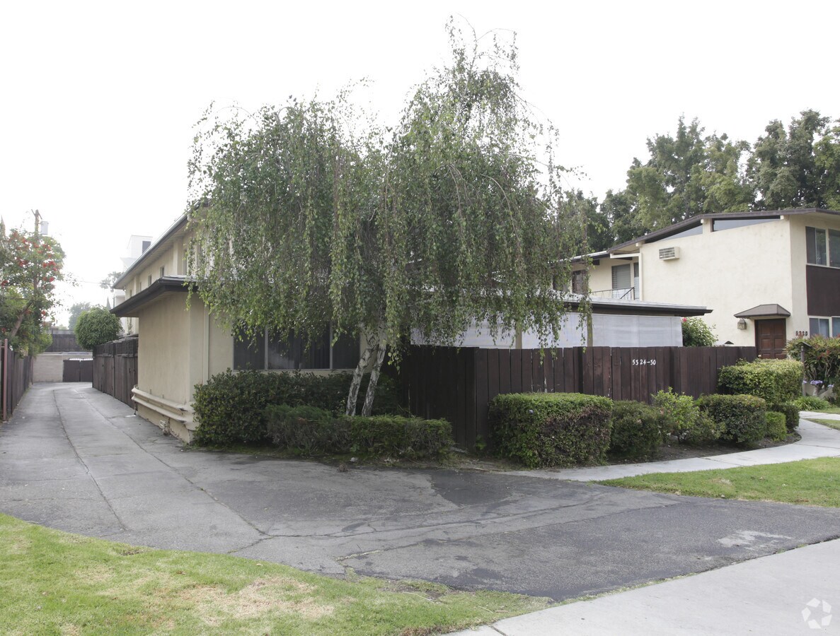 Photo - 5324-5330 Ben Ave